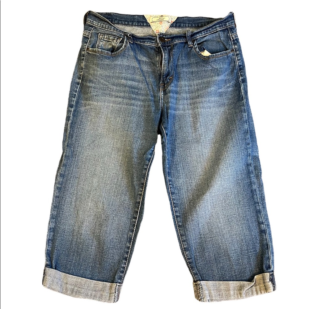 Levi’s Size 10 Capris